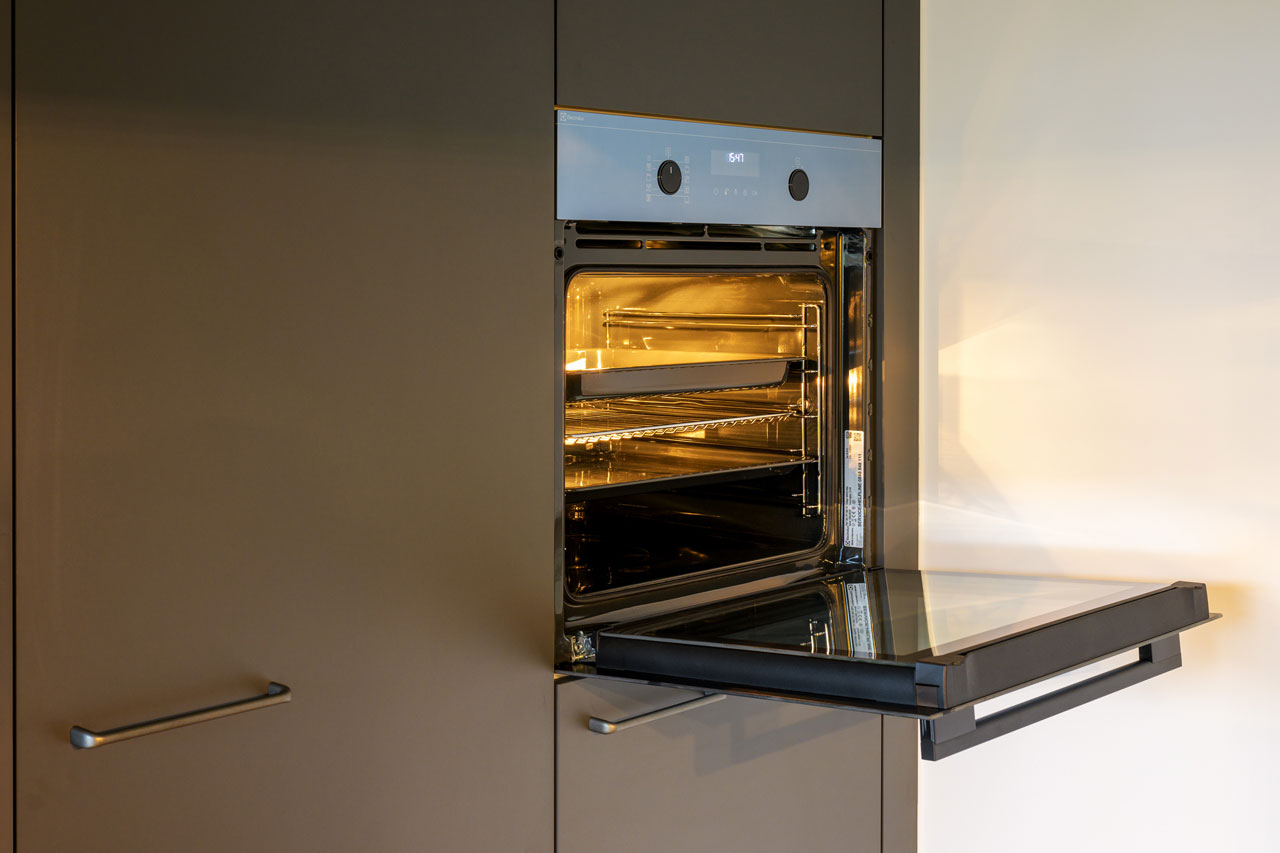   Z095497-B2 5-Detail-Backofen-1280-Px